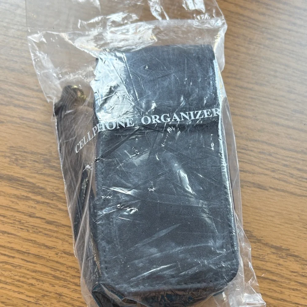 Avon Black Cell Phone Organizer